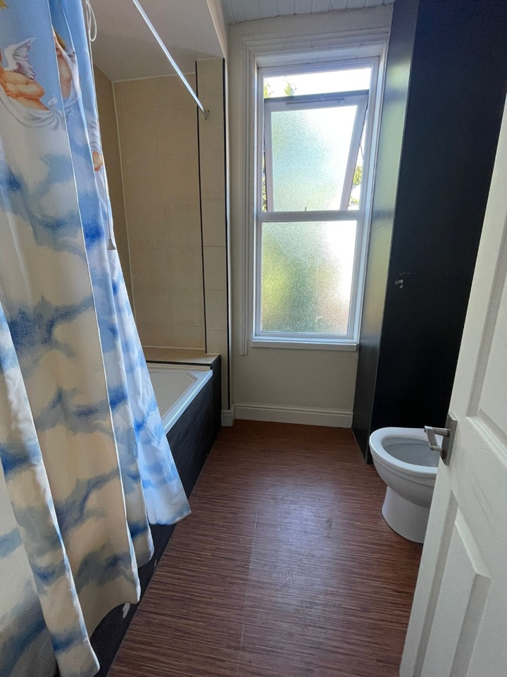 Additional image 9 of Room in a Shared House, Hyde Park Road, LS6, LS6 1AJ