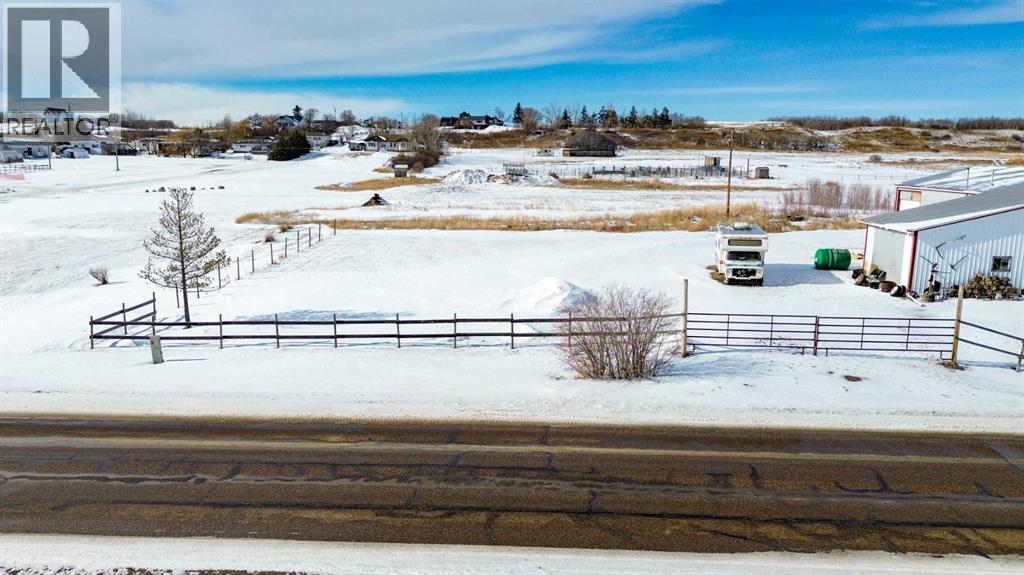 133 & 137 Railway Avenue N