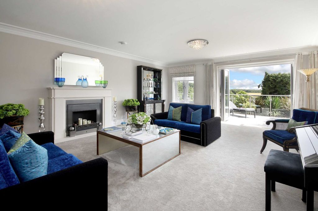 Additional image 2 of 4 bed flat for salePenn Road, Beaconsfield, Buckinghamshire HP9