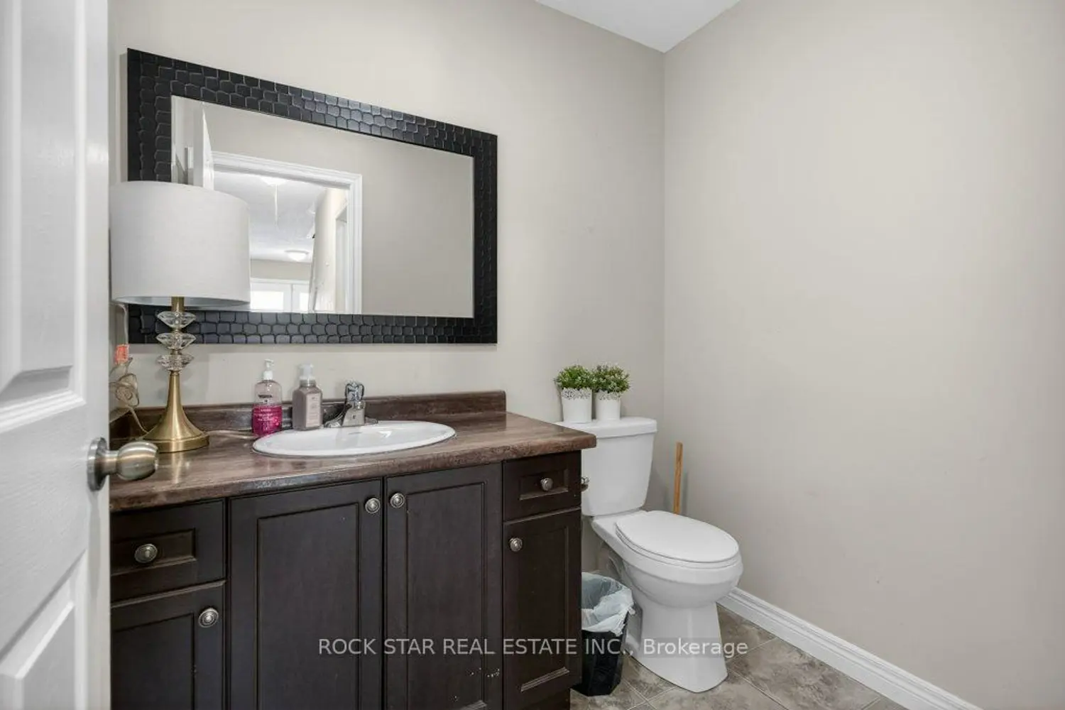 Additional image 4 of 205A Marlborough Street