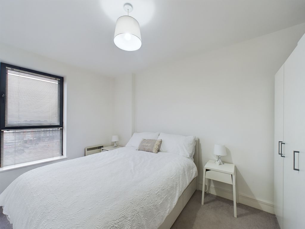 Additional image 17 of 3 bed flat for saleQueens Court, 50 Dock Street, Hull, East Riding Of Yorkshire HU1