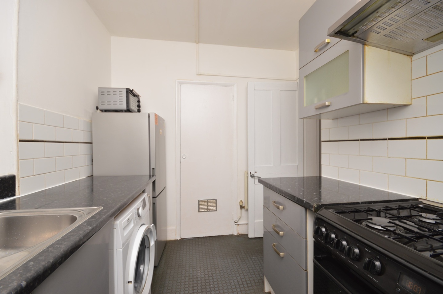 Additional image 5 of 2 Bed Flat, Hannibal Road, E1, N1 7GU