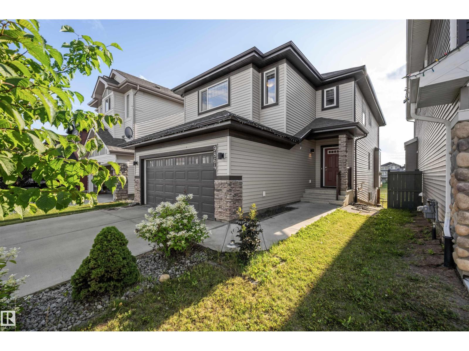 9864 222 Street NW, Edmonton, AB, T5T7J1
