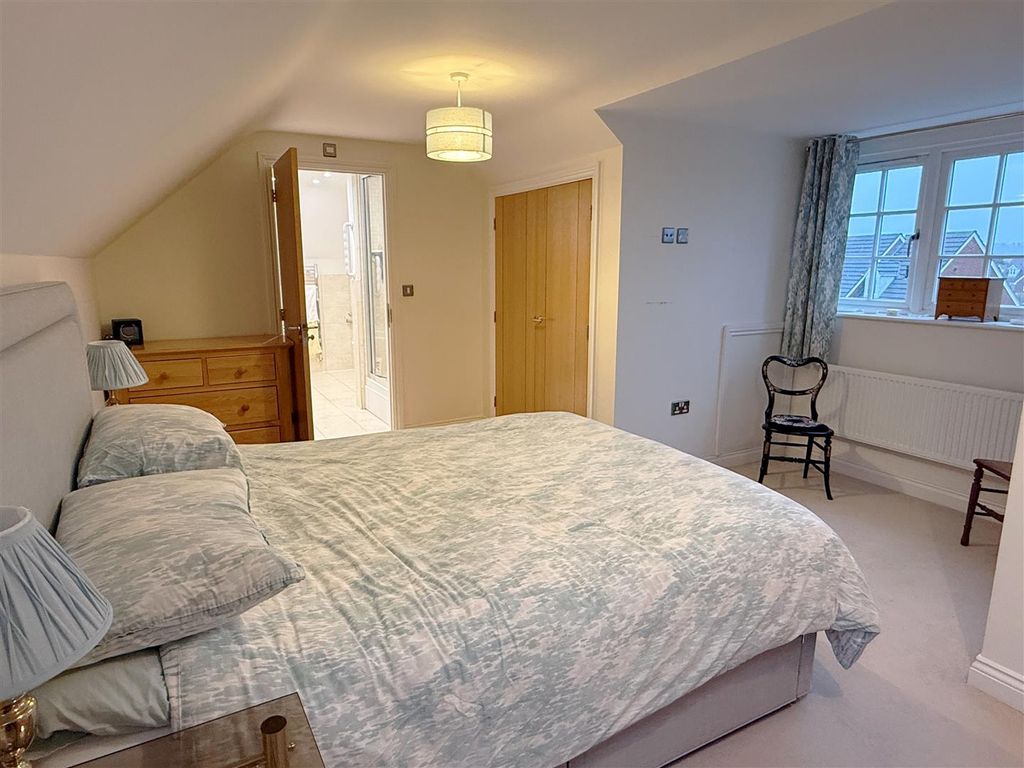 Additional image 12 of 3 bed flat for saleEnborne Gate, Newbury RG14