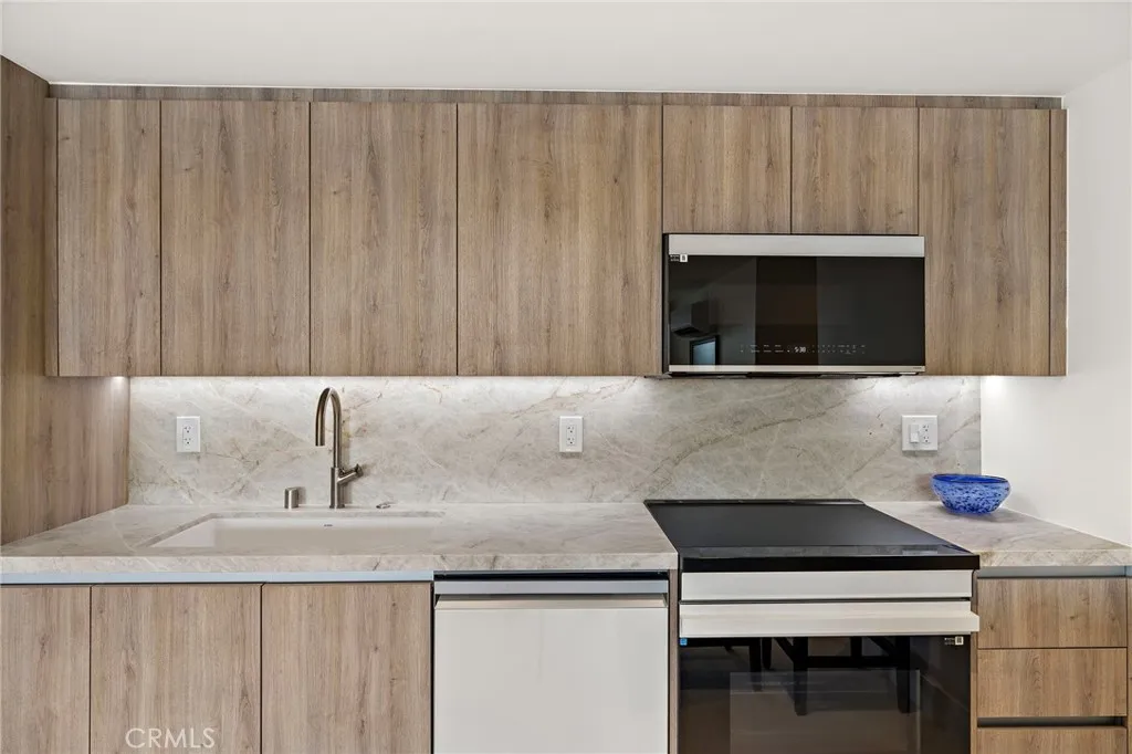 Additional image 39 of 200 Alta Vista Way Unit B, Laguna Beach, CA 92651