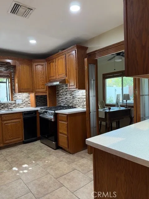 Additional image 47 of 7363 Caldus Ave, Lake Balboa, CA 91406