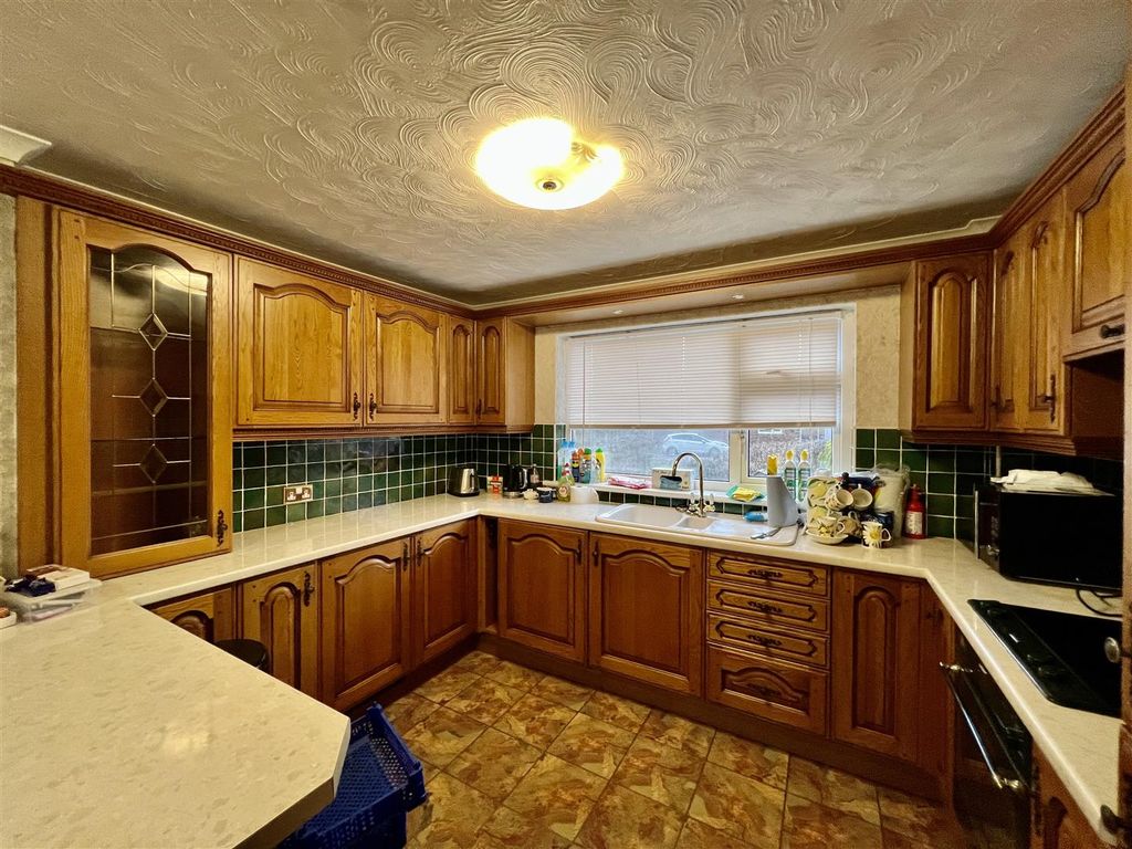 Additional image 2 of 4 bed detached house for saleHeol Y Gors, Cwmgors, Ammanford SA18