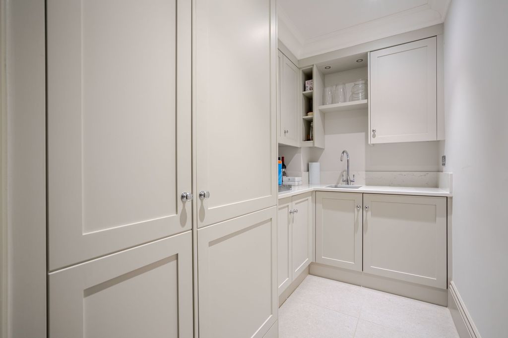 Additional image 5 of 3 bed flat for saleBirchcroft, Ascot SL5