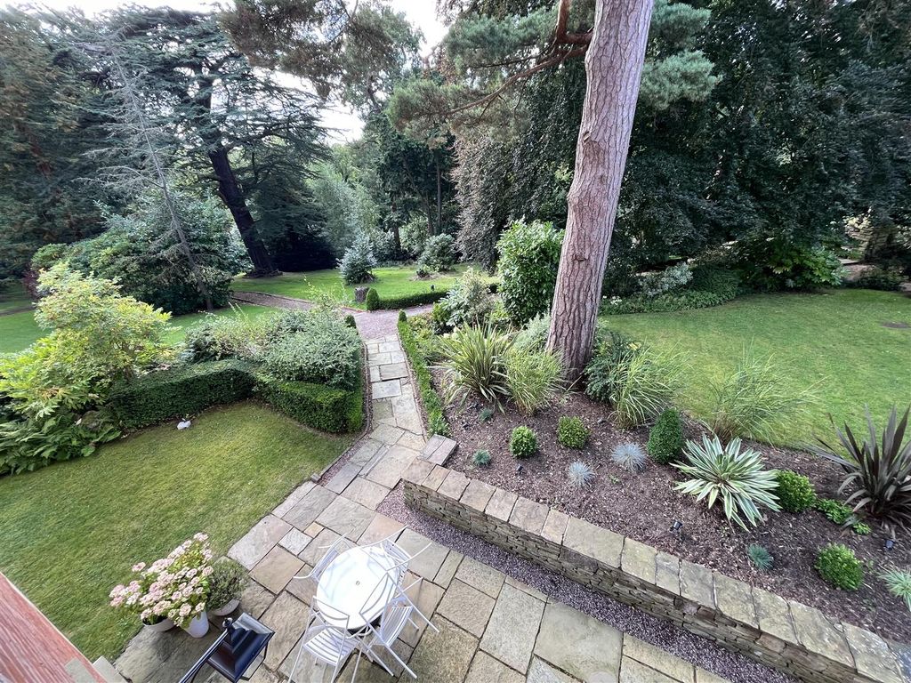 Additional image 10 of 2 bed flat for sale6 Norcliffe Hall, Altrincham Road, Wilmslow SK9