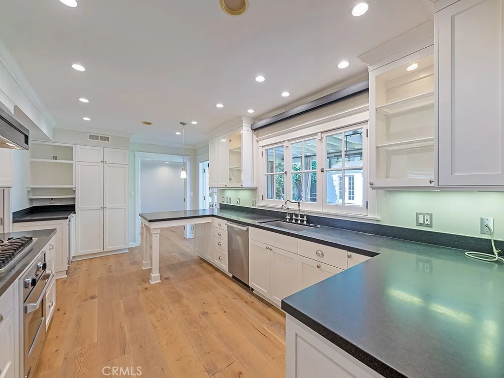 Additional image 14 of 5463 Katherine Ave, Sherman Oaks, CA 91401