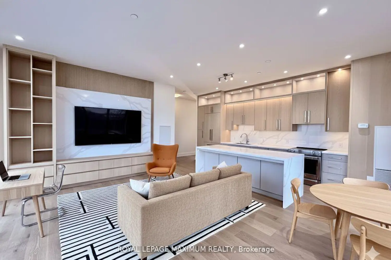 Additional image 3 of 9000 Jane Street Ph 212