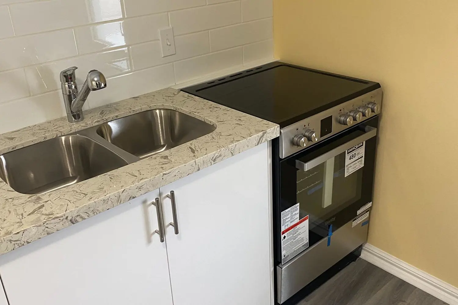 Additional image 11 of 582 Garafraxa Street