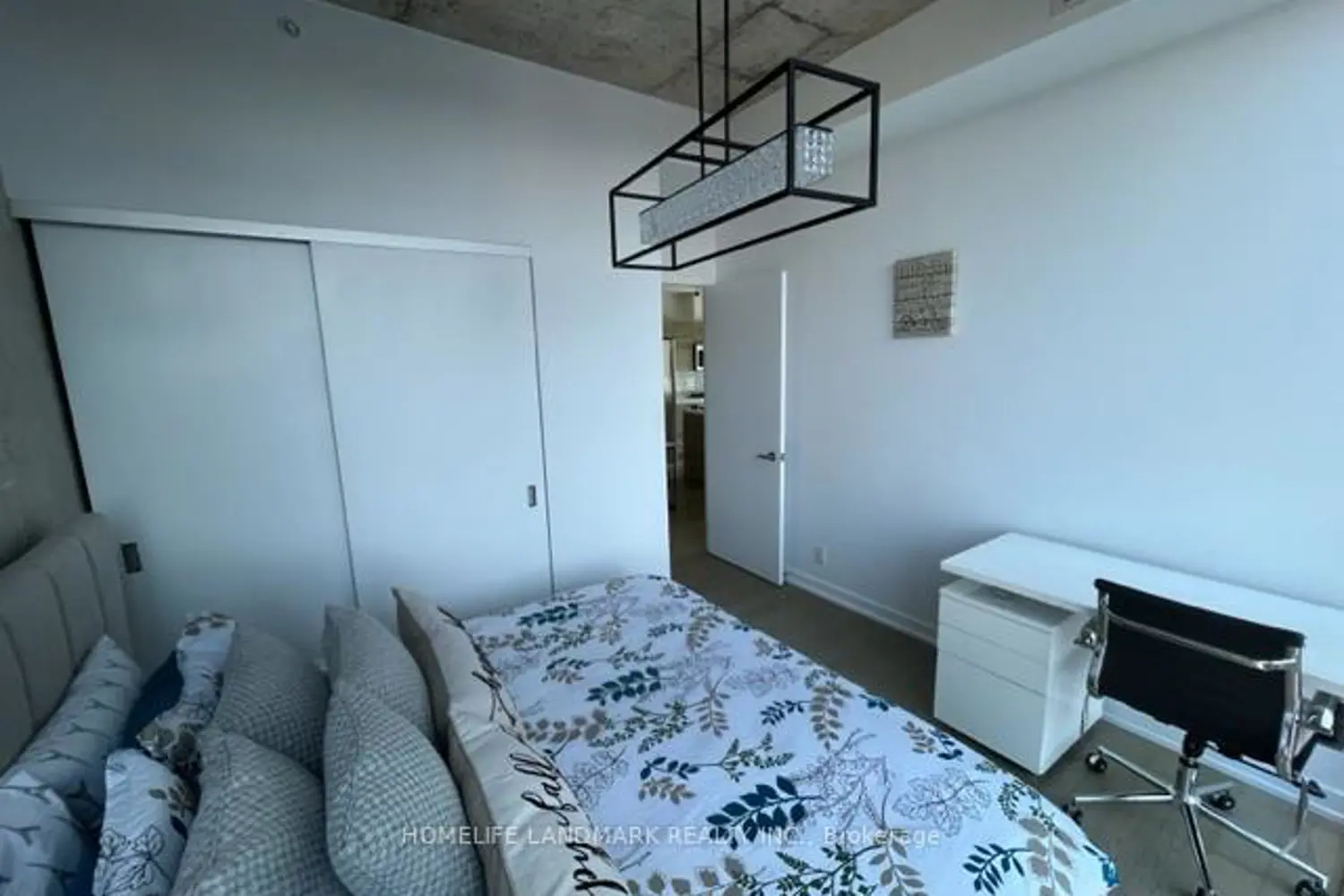 Additional image 7 of 11 Charlotte Street 1602
