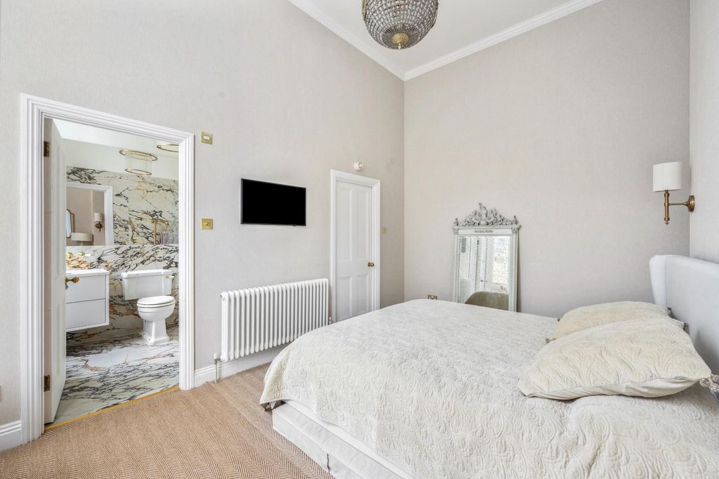 Additional image 11 of 2 bed flat for saleBrunswick Terrace, Hove BN3
