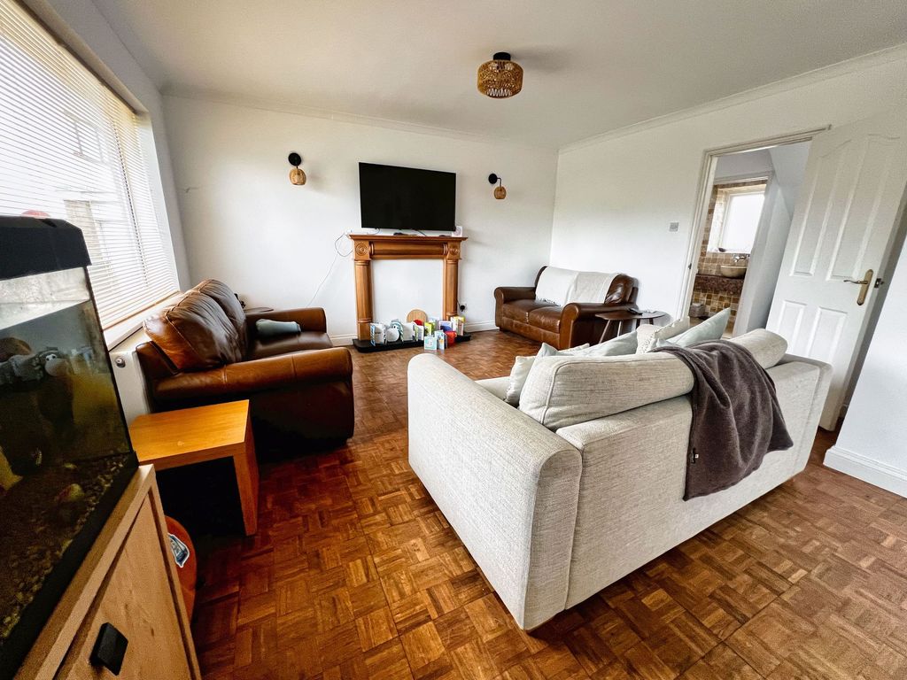 Additional image 3 of 4 bed detached house for salePintail Close, Porthcawl CF36