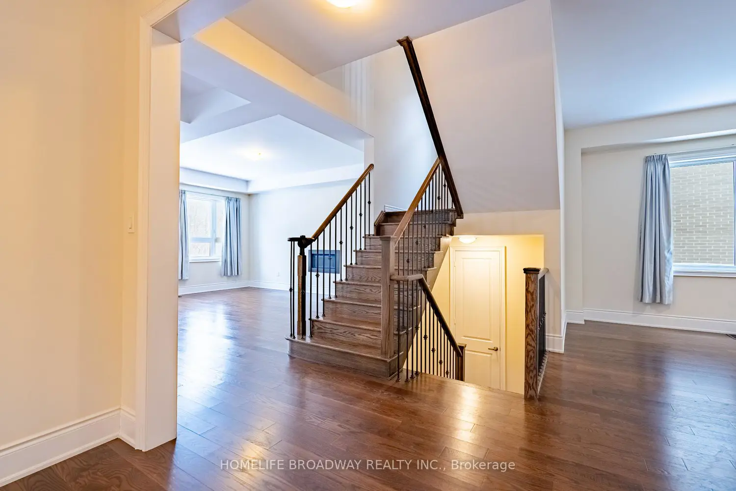 Additional image 18 of 166 Conklin Crescent