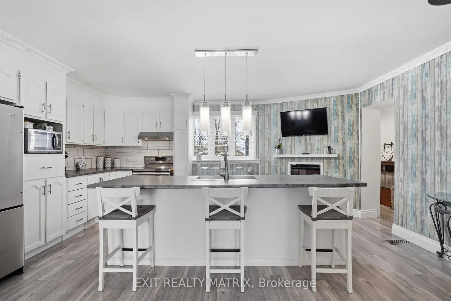 Additional image 4 of 1691-1695 Saint-Laurent Street