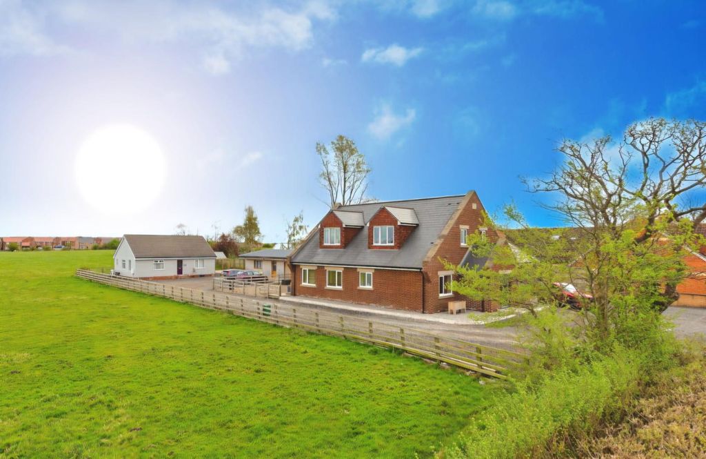 5 bed country house for saleBurtree Lane, Darlington DL3