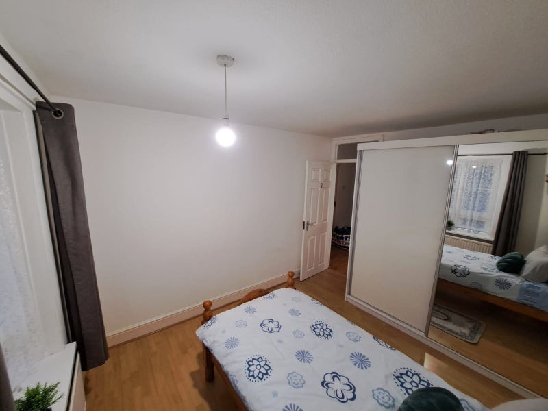 Additional image 3 of Room in a Shared Flat, Min Whitechapel  Near Liverpool Stre, E1, E1 5BU