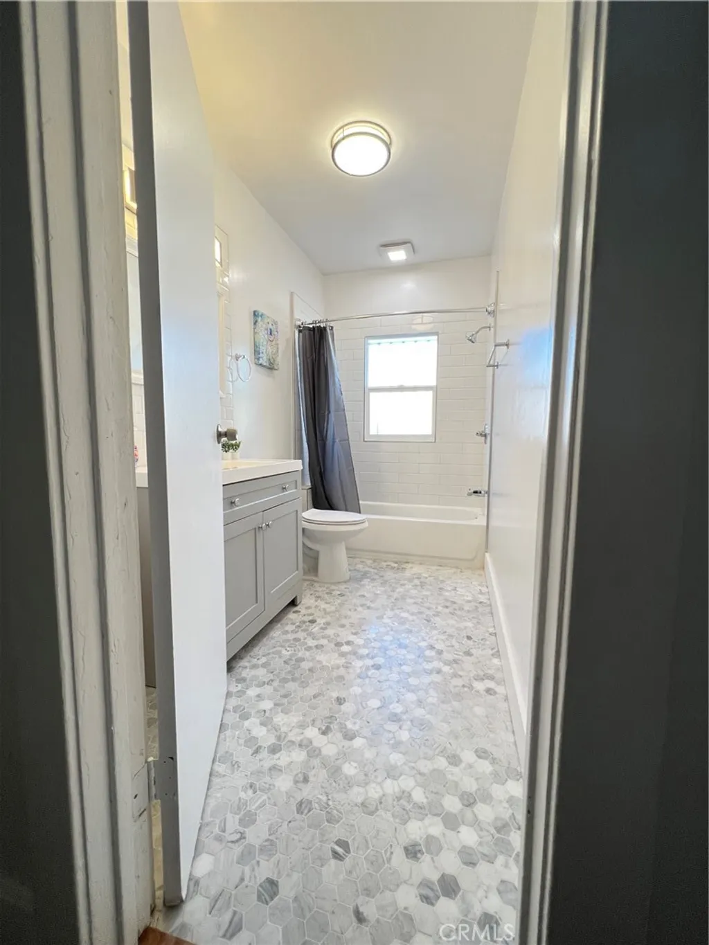 Additional image 3 of 601 W 41st Street, Los Angeles, CA 90037