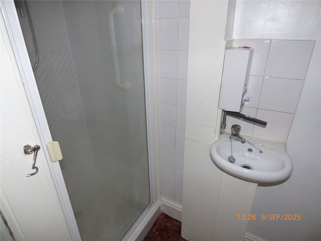 Additional image 10 of 2 bed flat for saleVictoria Avenue, Prestatyn, Denbighshire LL19