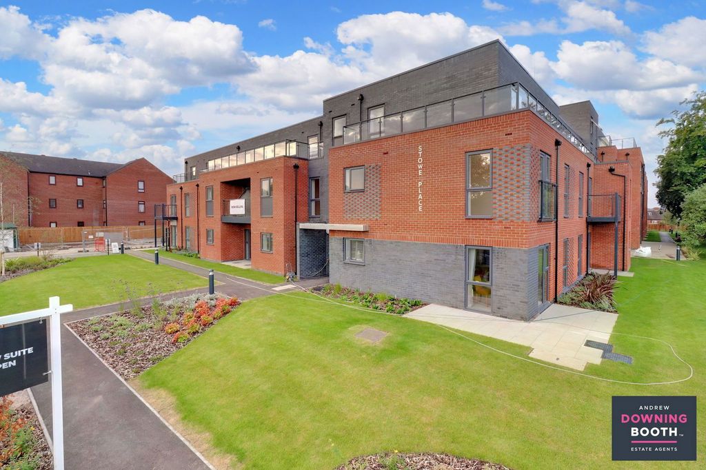 2 bed flat for saleStowe Place, Rotten Row, Lichfield WS13