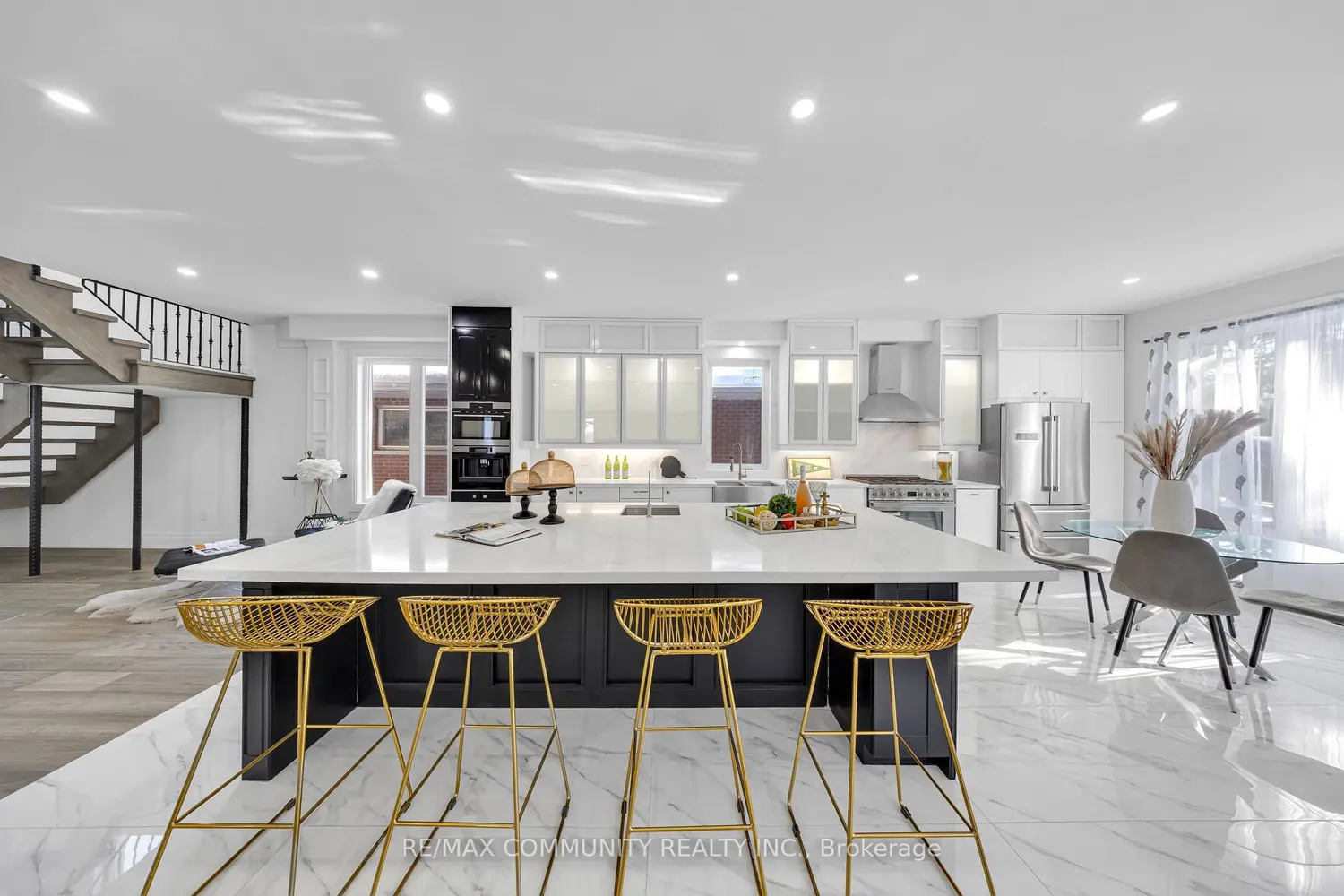 Additional image 12 of 645 Fraser Avenue