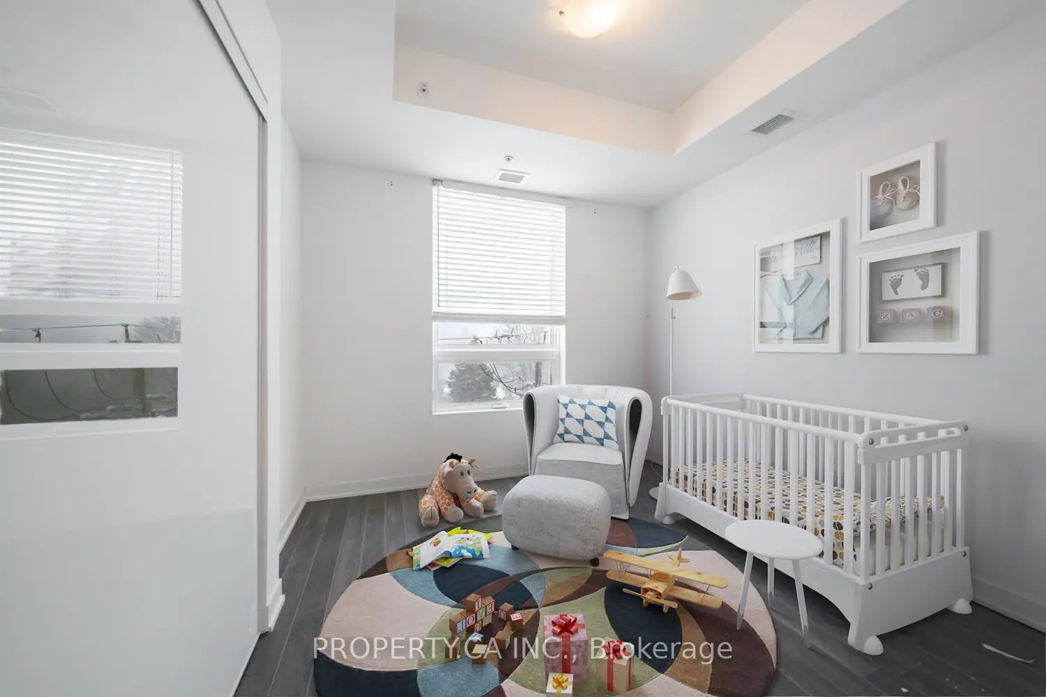 Additional image 7 of 3560 St Clair Avenue 424
