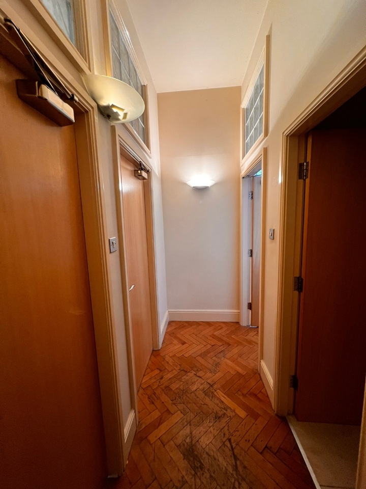 Additional image 7 of 2 Bed Flat, Eastgate, LS2, N1 7GU