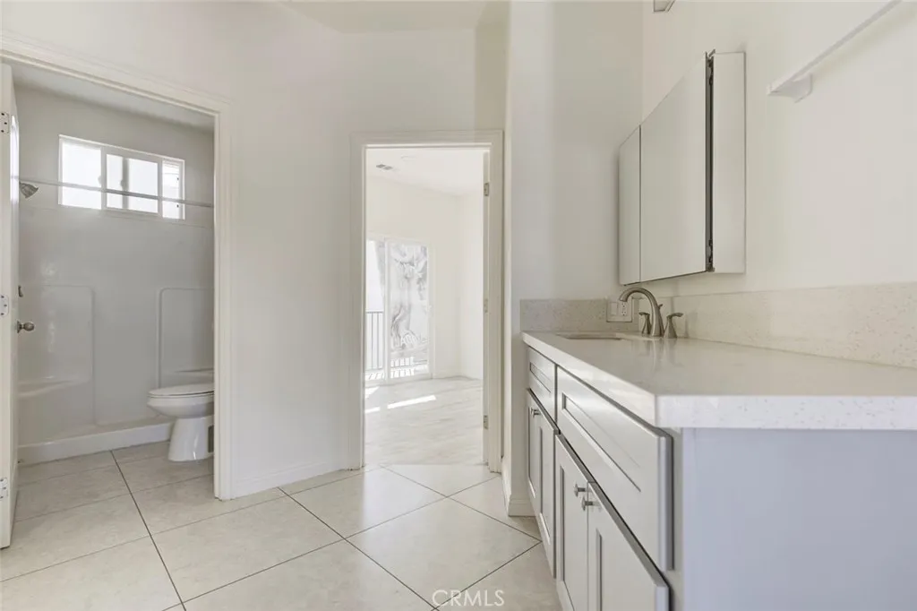 Additional image 35 of 14328 Gilmore St Unit 5, Van Nuys, CA 91401