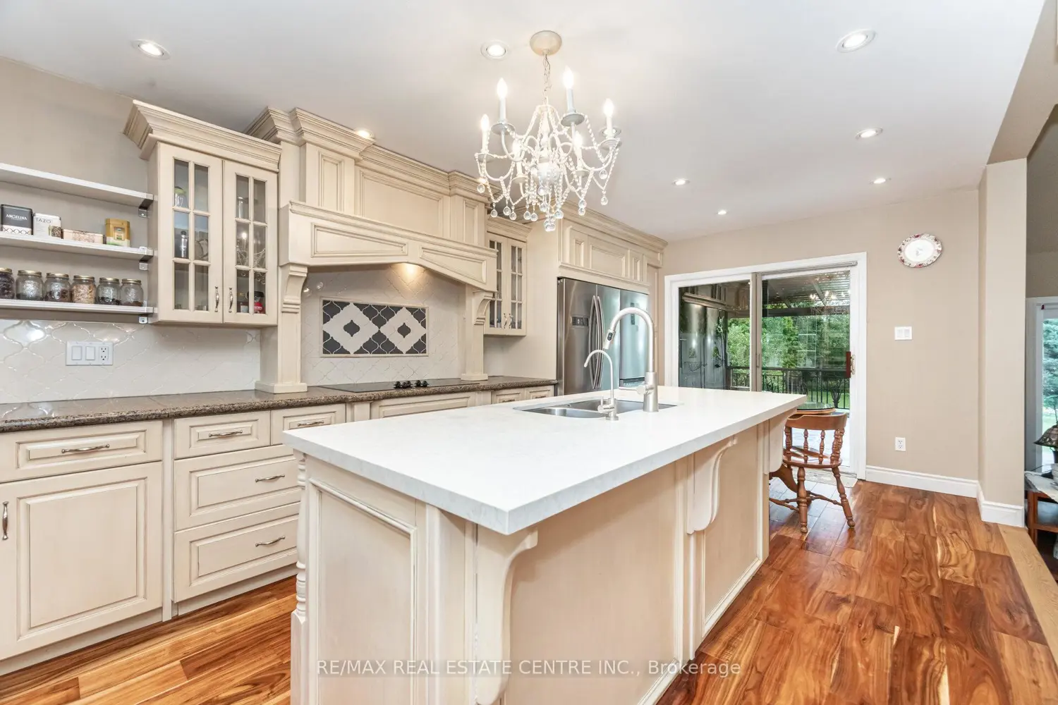 Additional image 10 of 29 Jessica Lane