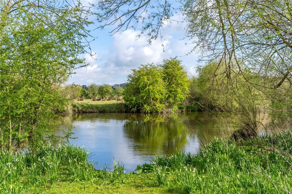 Additional image 40 of 7 bed equestrian for saleThe Whole | Hillfields Farm, Lower Basildon, Reading, Berkshire RG8
