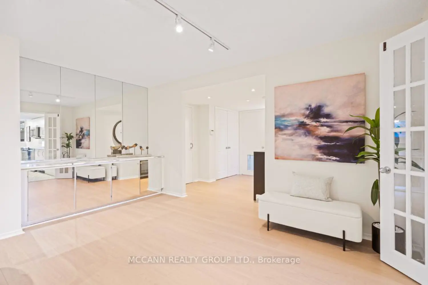 Additional image 2 of 360 Bloor Street 301