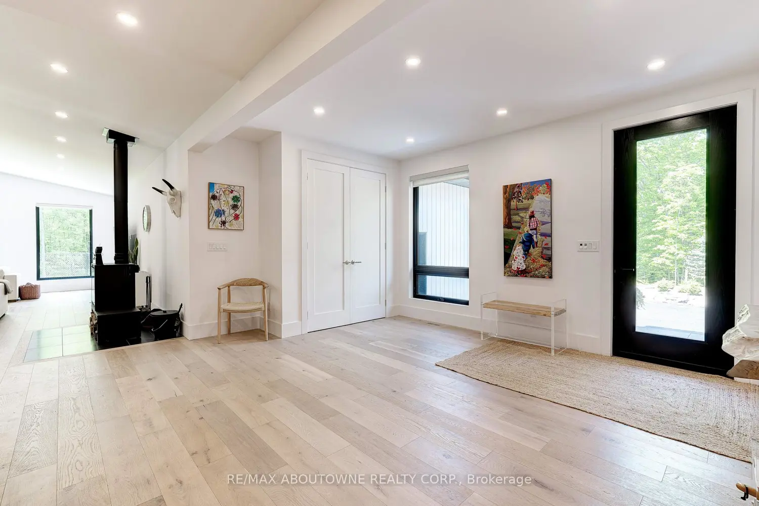 295 Allen Road photo 3
