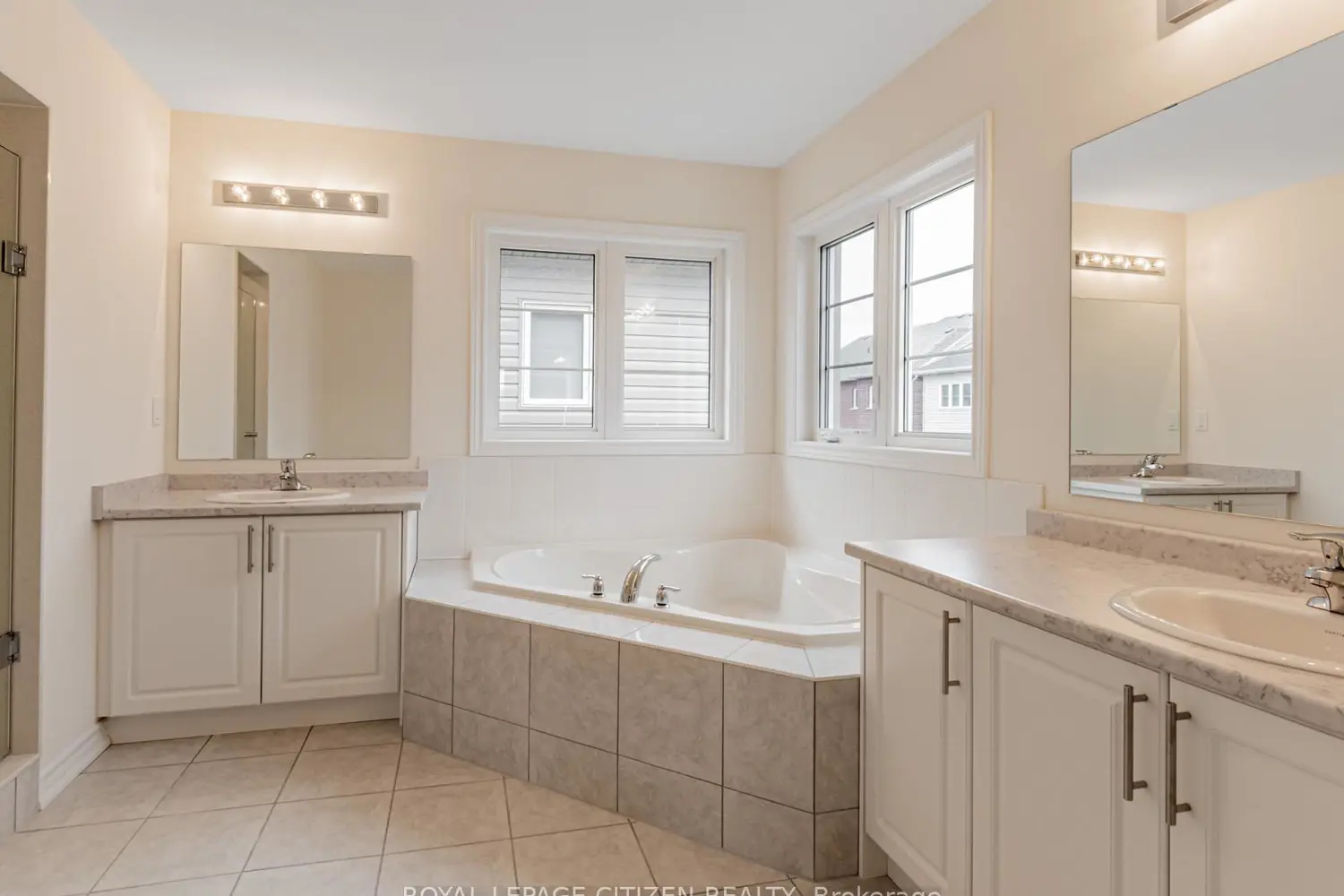 Additional image 16 of 165 Hawkins Street