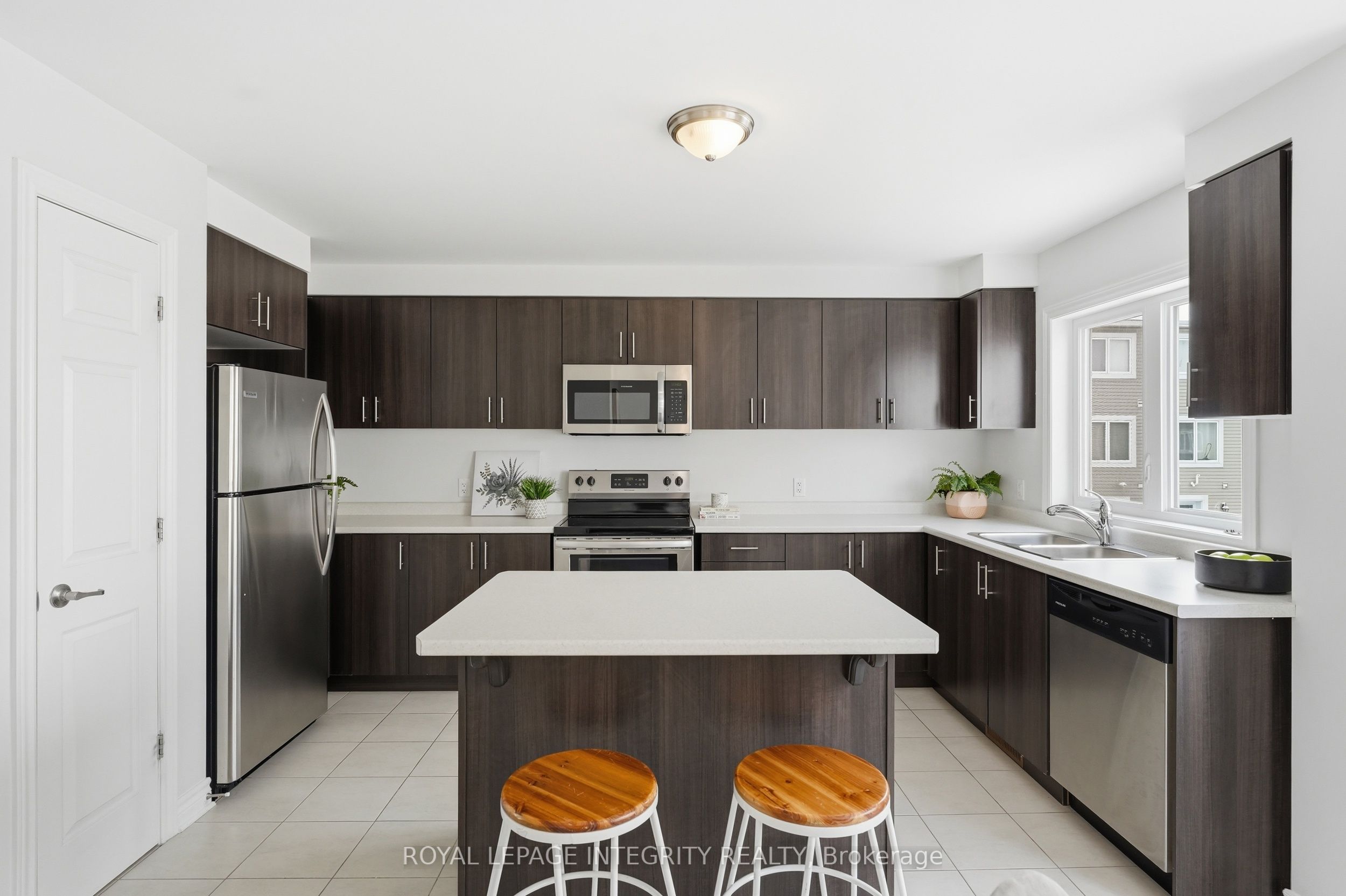 Additional image 6 of 145 Gelderland Private, Ottawa, ON, K2V 0H8