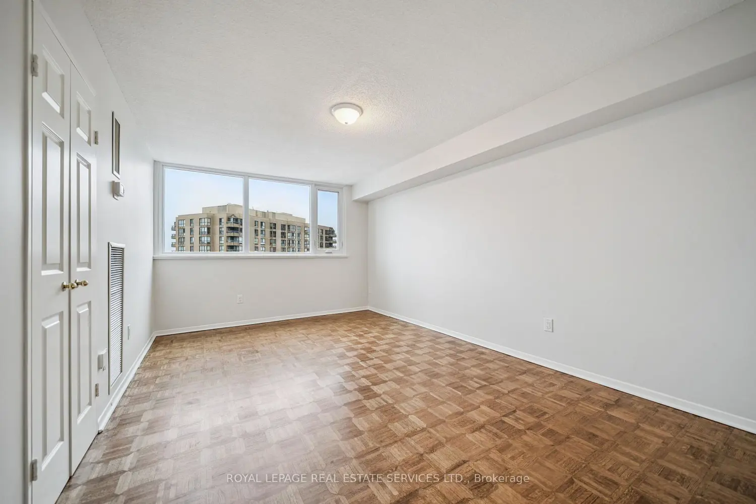 Additional image 13 of 75 Wynford Heights Crescent 2001