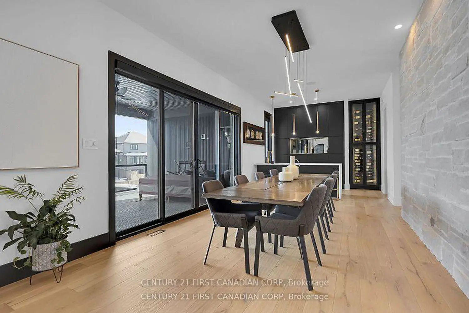 1741 Upper West Avenue photo 5