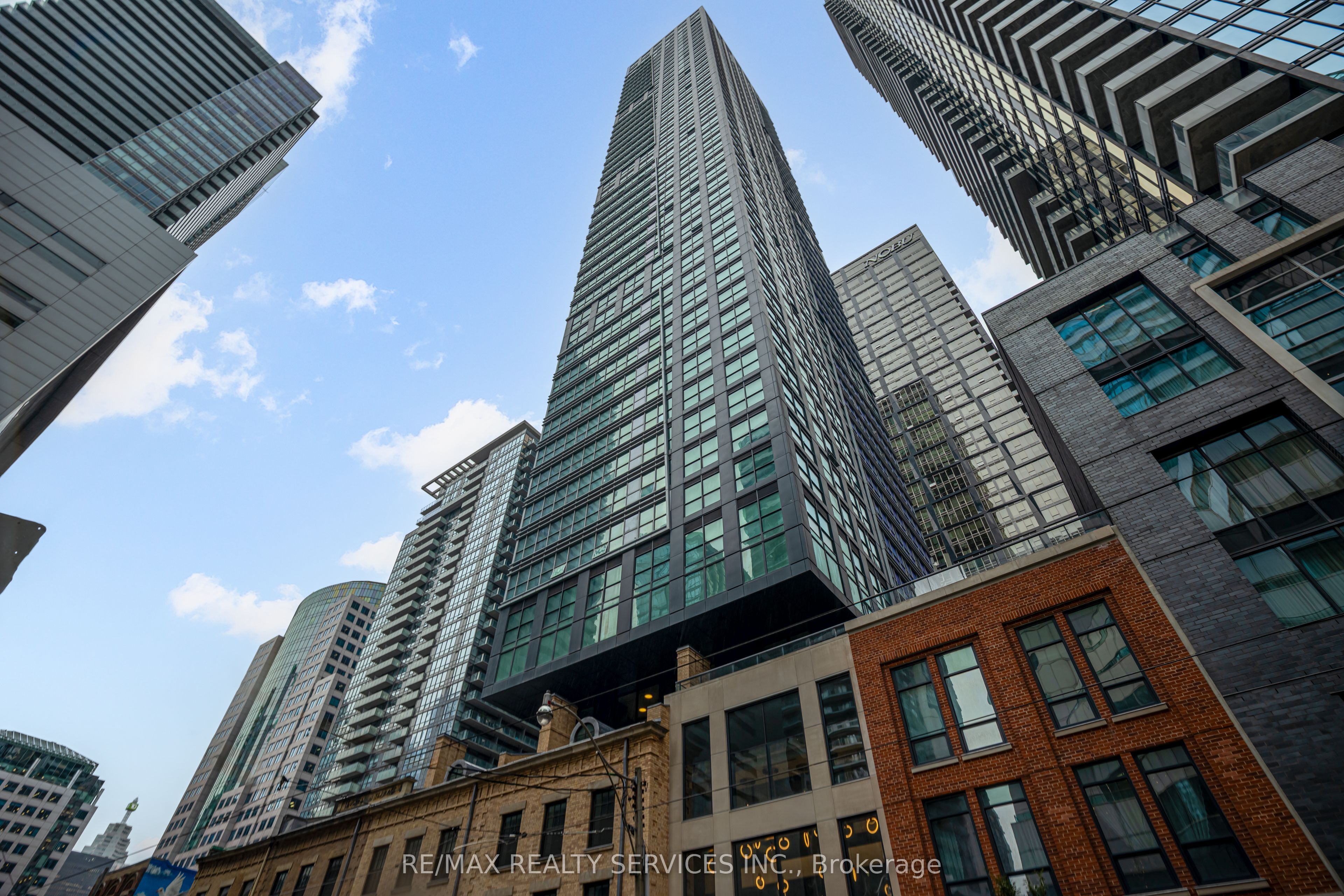 Additional image 4 of 4106-327 King Street W, Toronto, ON, M5V 0W7