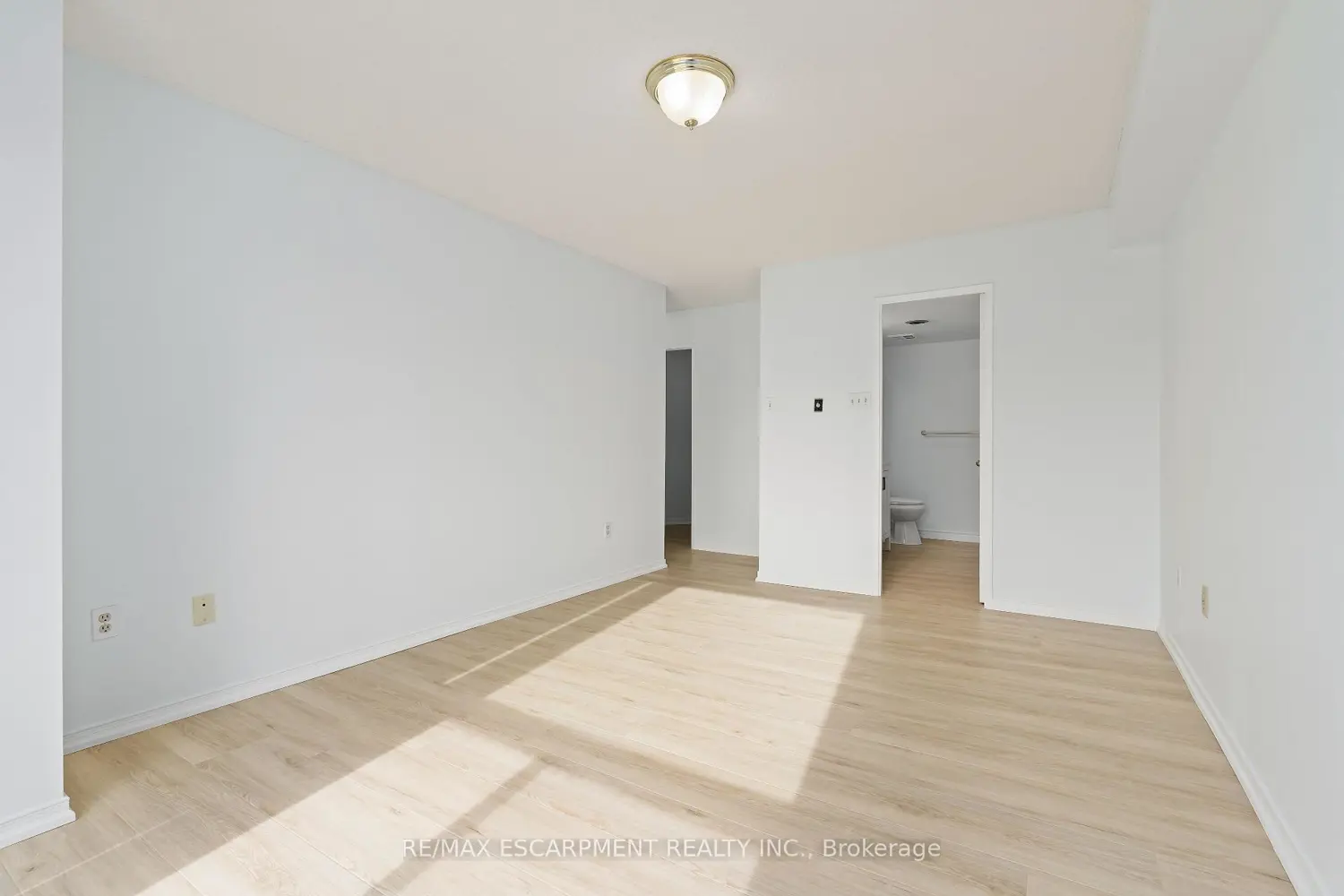 Additional image 11 of 2155 Burnhamthorpe Road 209