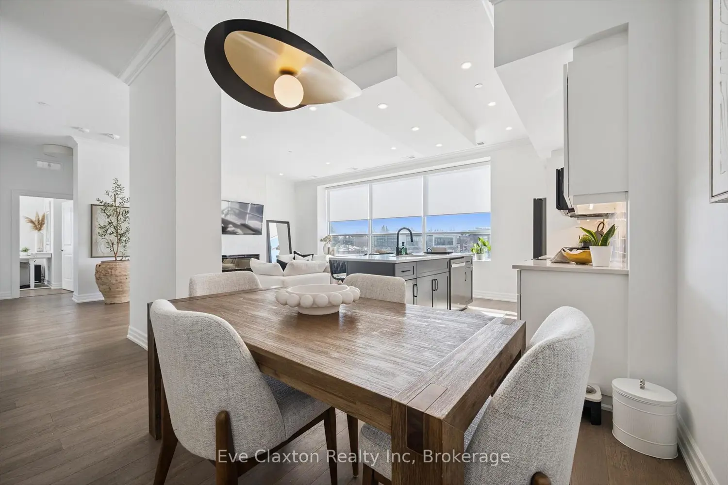 Additional image 8 of 1880 Gordon Street 204