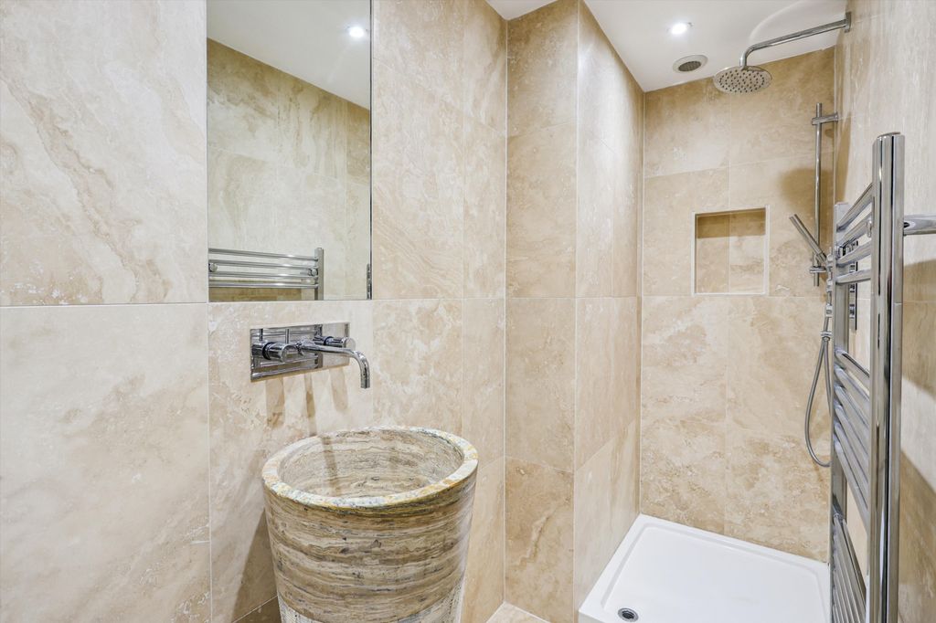 Additional image 13 of 4 bed flat for saleOttershaw Park, Ottershaw, Chertsey, Surrey KT16