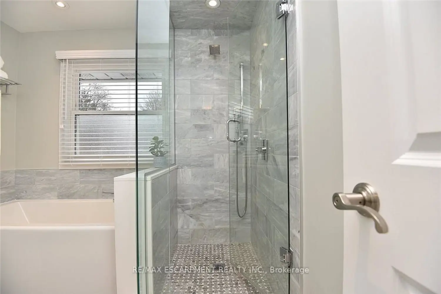 Additional image 12 of 626 Vanderburgh Drive