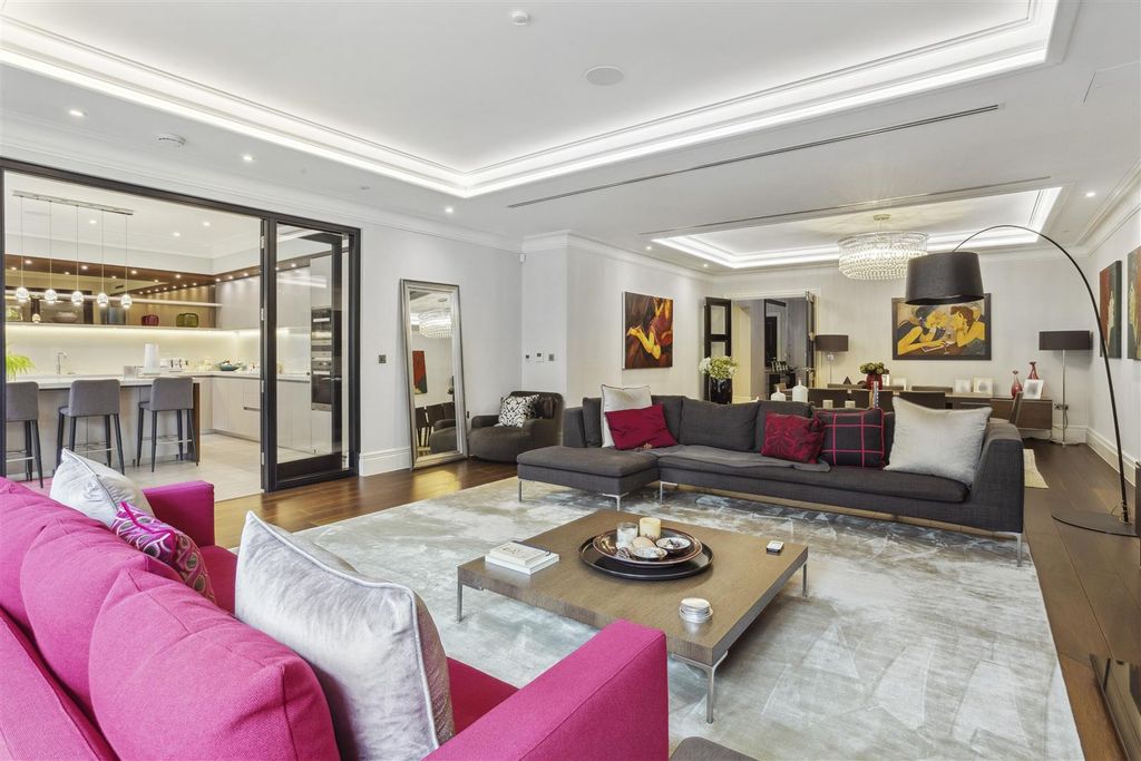 Additional image 8 of 3 bed flat for saleRidgemount Road, Sunningdale SL5
