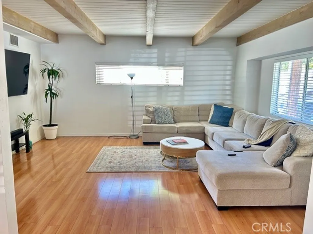 Additional image 5 of 22632 Cass Ave, Woodland Hills, CA 91364
