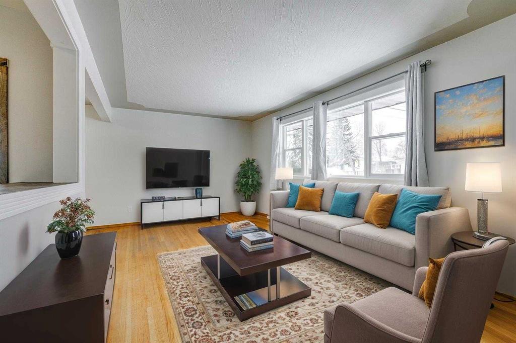 Additional image 4 of 3328 45 Street SW, Calgary, AB, T3E 3T9