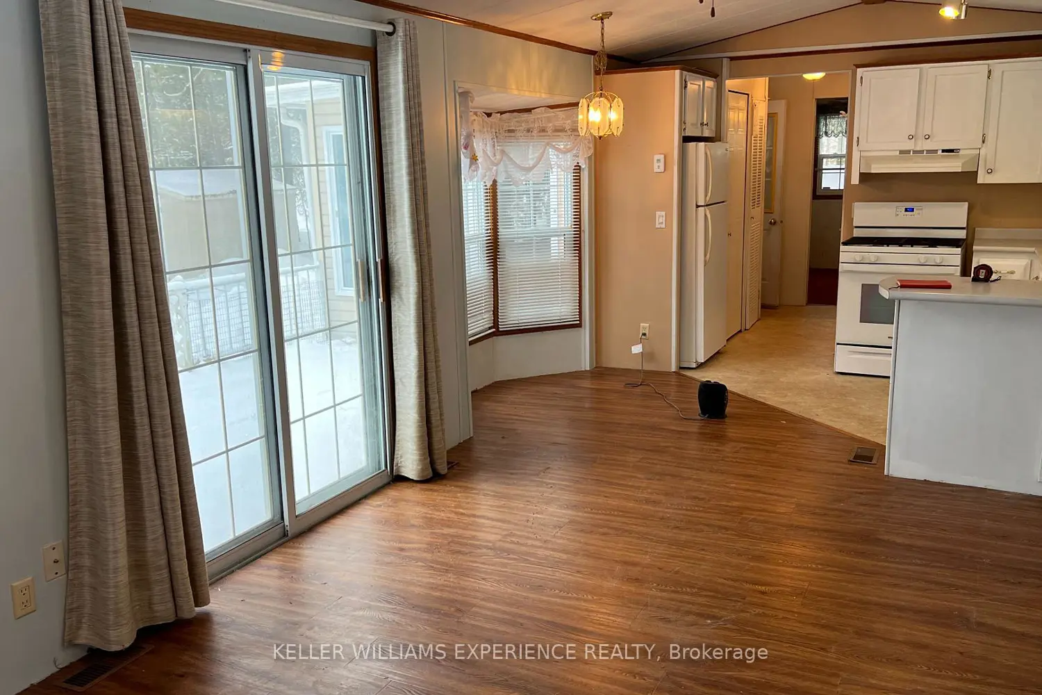 Additional image 6 of 18 Prince Rupert Avenue