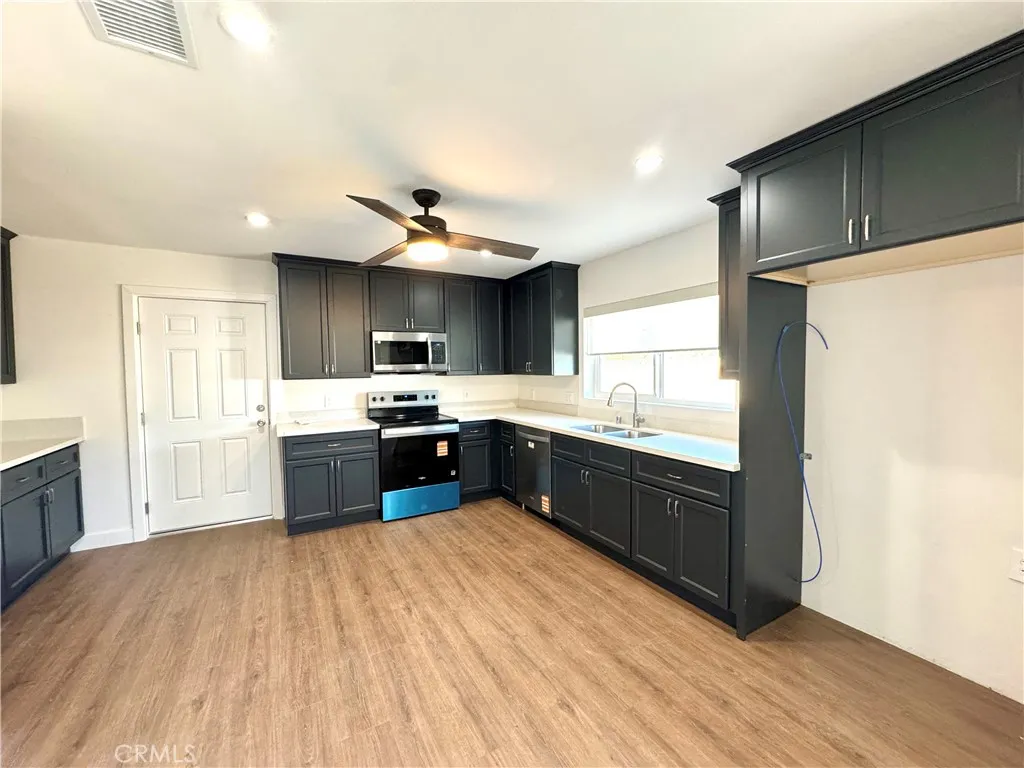 Additional image 5 of 14062 Carfax Ave Unit 2, Tustin, CA 92780