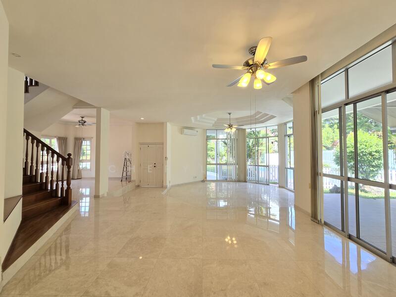 Yarwood Avenue Near King Albert MRT