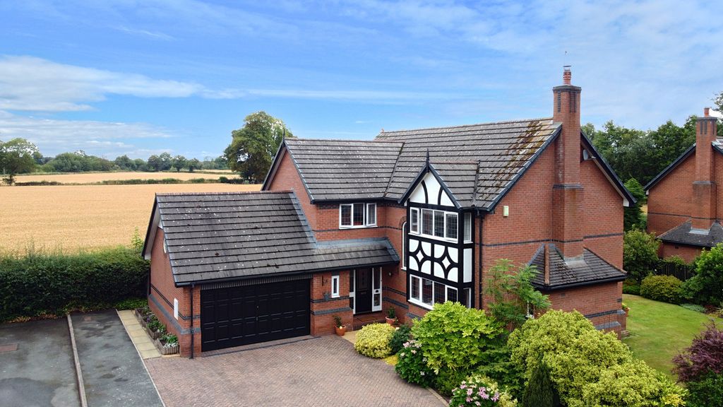 5 bed detached house for saleThe Copse, Rossett LL12